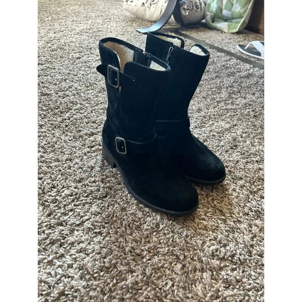 Women’s Ugg Australia Black Chaney Size 7.5